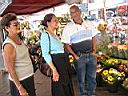Annette, Anita et Clément "au marché aux fleurs" de Nice