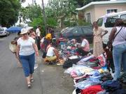 Jeanine au march� de Mah�bourg