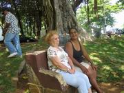 Jeanine et Neelah en pique nique � Souillac