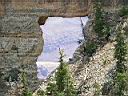Angel point Colorado vu a travers la fen�tre de la falaise  photo xl 